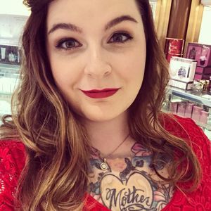 Meet your Posher, Amber